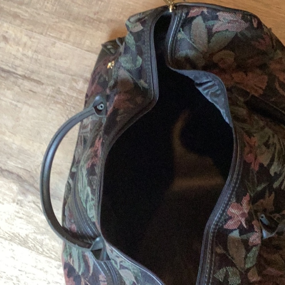 Jaguar Large Floral Tapestry Weekender Duffle Bag - Picture 4 of 7